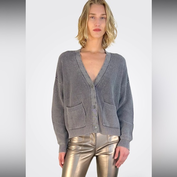 NWT Alice Deep V Cardigan - Ebony
HelloNite - Picture 2 of 7